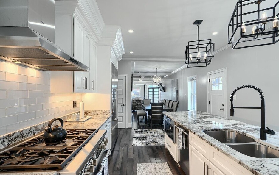 More Photos Of 635 E Fort Ave, Baltimore Specialty For Sale