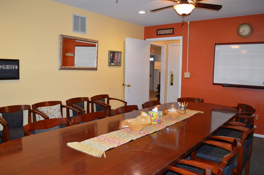 More Photos Of 85-89 Park Ave, Flemington Medical For Sale