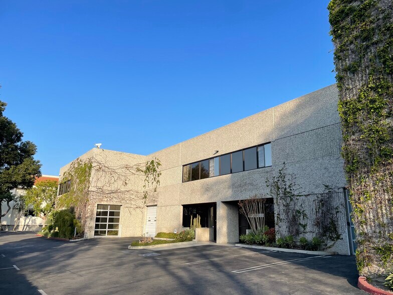 More Photos Of 31238 Via Colinas, Westlake Village Light Manufacturing For Lease