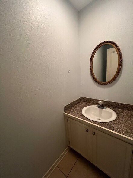 More Photos Of 11949 Bricksome Ave, Baton Rouge Office For Lease