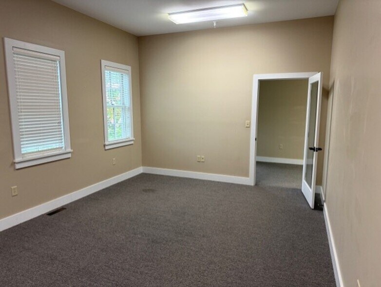 More Photos Of 205 Billings Farm Rd, White River Junction Medical For Lease