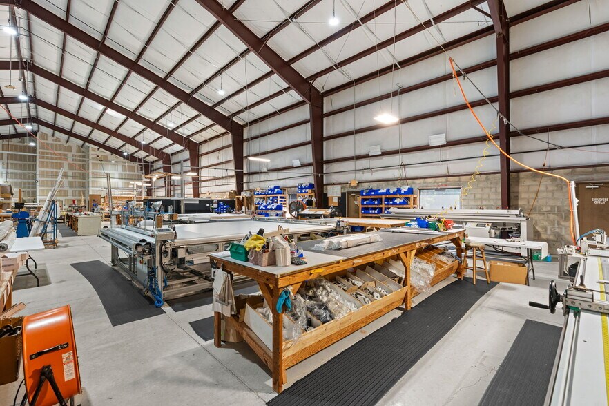 More Photos Of 585 Commonwealth Blvd, Port Orange Manufacturing For Sale