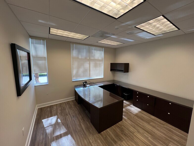 More Photos Of 2925 Pga Blvd, Palm Beach Gardens Office For Lease