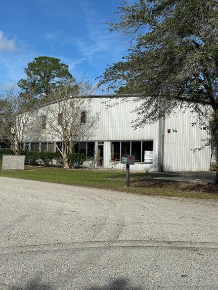 More Photos Of 180 Cumberland Park Ln, Saint Augustine Manufacturing For Sale