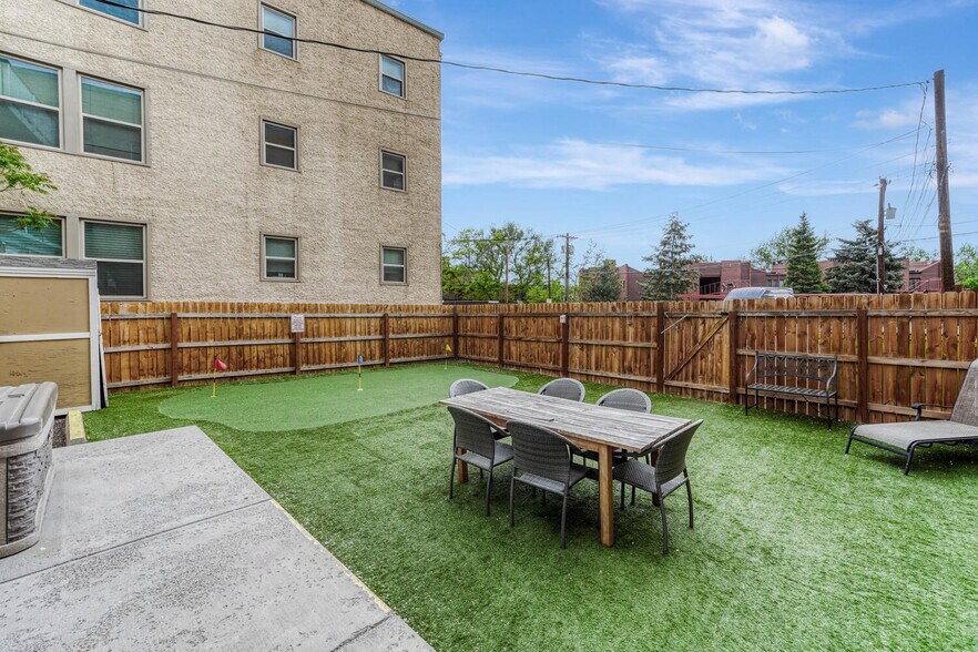 More Photos Of 6 Boulder Crescent St, Colorado Springs Hotel For Sale