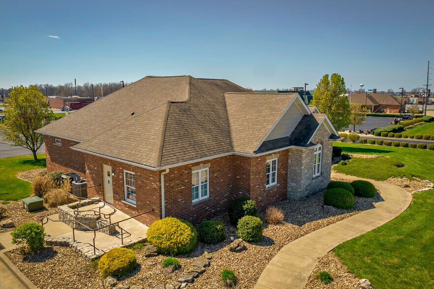 More Photos Of 2801 17th St, Marion Medical For Sale