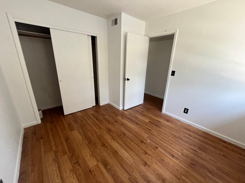 More Photos Of 408 S Mulberry St, Warrensburg Apartments For Sale