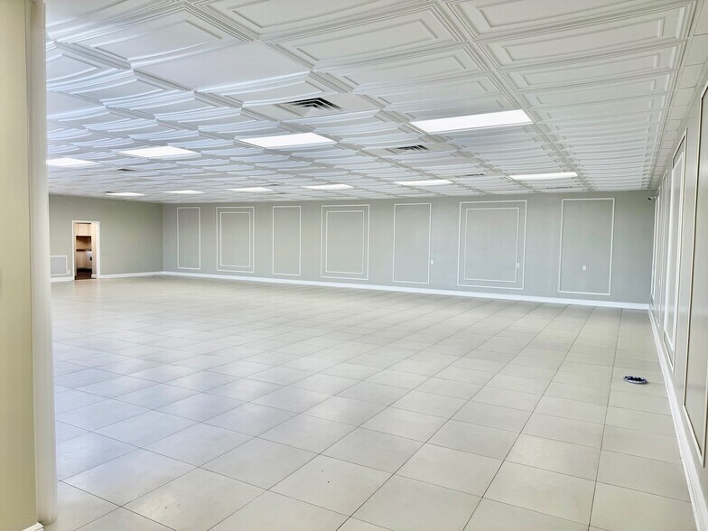 More Photos Of 2455 Stanley Ave, Dayton Freestanding For Lease