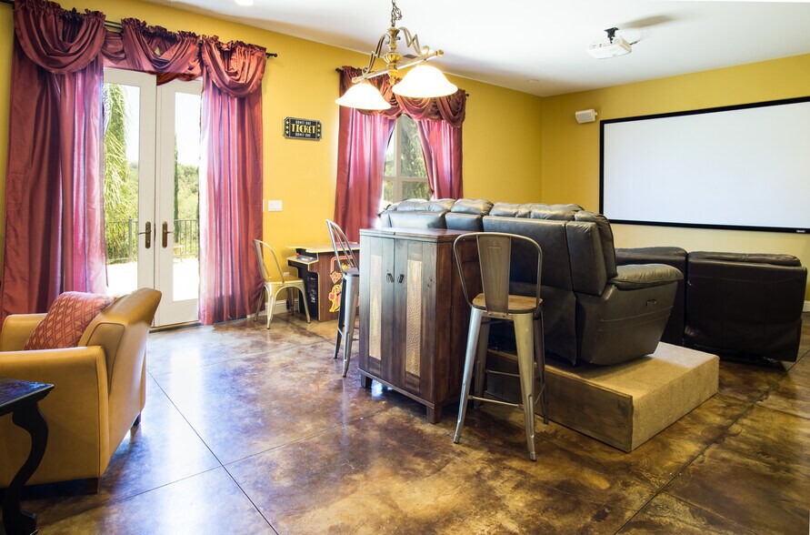 More Photos Of 7071 Ridge Road, Newcastle Winery Vineyard For Sale