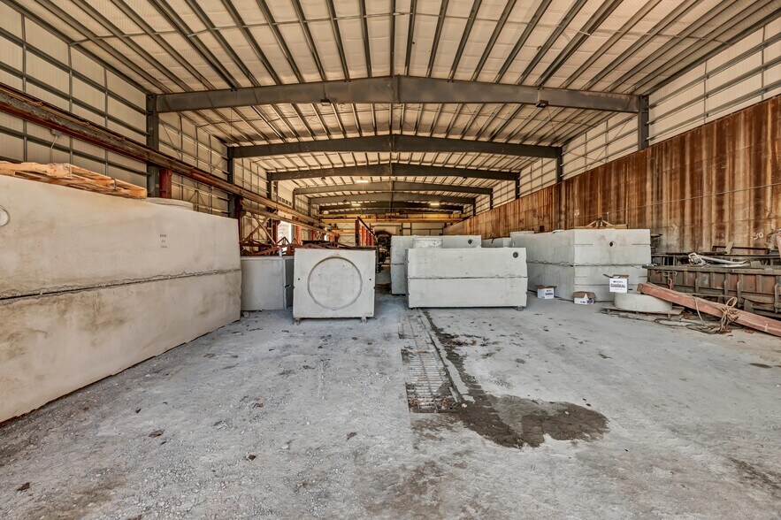 More Photos Of 41 Padanaram Rd, Danbury Manufacturing For Sale