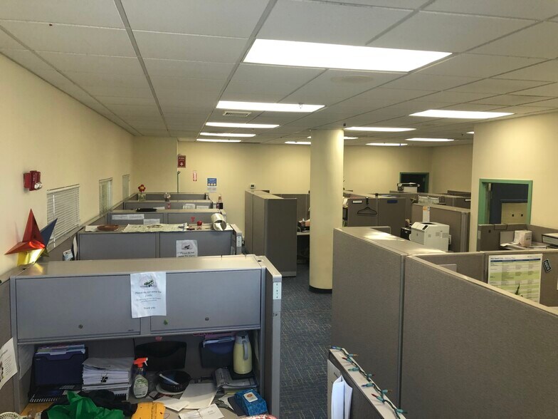 More Photos Of 745 64th St, Brooklyn Office For Lease