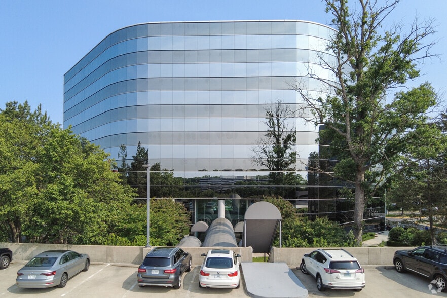More Photos Of 8609 Westwood Center Dr, Vienna Coworking Space