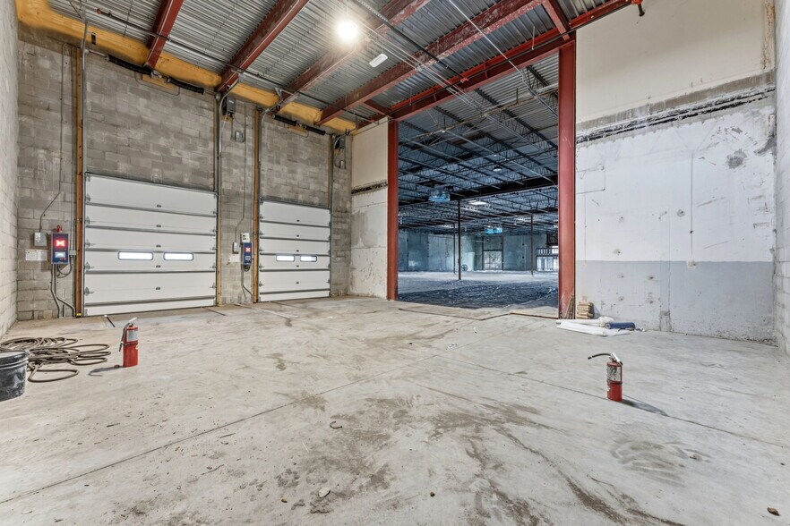 More Photos Of 2519 N McMullen Booth Rd, Clearwater Freestanding For Lease