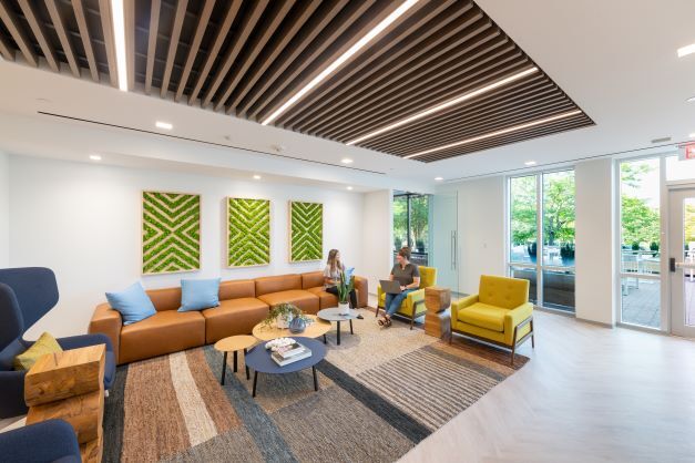 More Photos Of 14900 Conference Center Dr, Chantilly Office For Lease