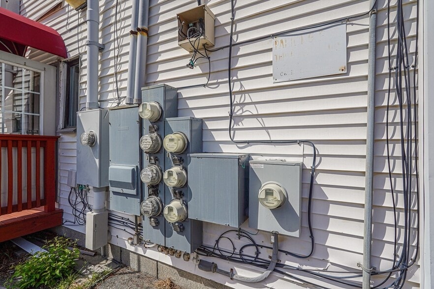More Photos Of 308 Main St, Oxford Apartments For Sale