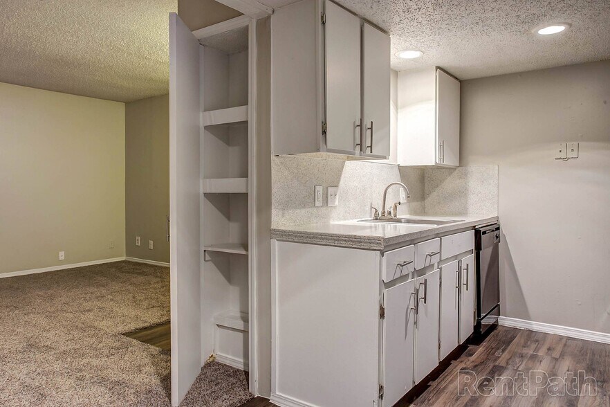 More Photos Of 3218 S 93rd East Ave, Tulsa Apartments For Sale