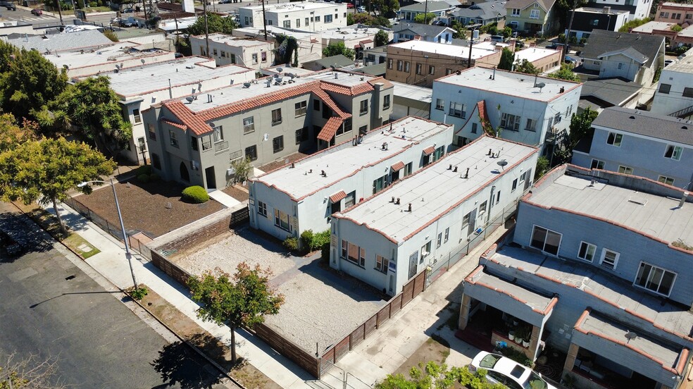 Primary Photo Of 536 W 48th St, Los Angeles Apartments For Sale