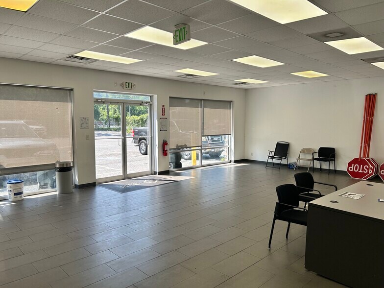 More Photos Of 7900 Pulaski Hwy, Rosedale Industrial For Lease