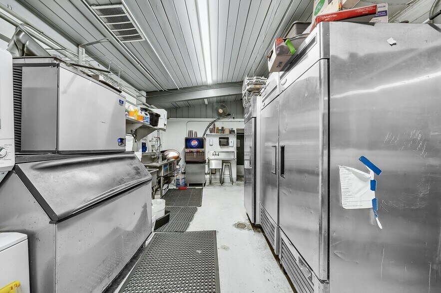 More Photos Of 15028 Hesperian Blvd, San Leandro Freestanding For Sale