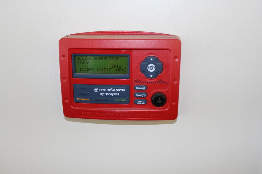 More Photos Of 908 NW 6th St, Tulia Freestanding For Sale