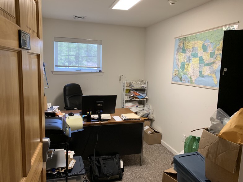 More Photos Of 700 Lakeland Ave, Bohemia Office For Lease