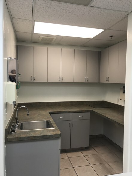 More Photos Of 1310 W St Marys Rd, Tucson Medical For Lease