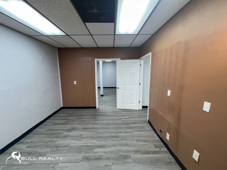 More Photos Of 6667 Vernon Woods Dr, Atlanta Medical For Lease