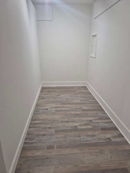 More Photos Of 1235 Cross St SE, Salem Freestanding For Lease