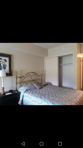 More Photos Of 7711 US Highway 641 N, Gilbertsville Hotel For Sale