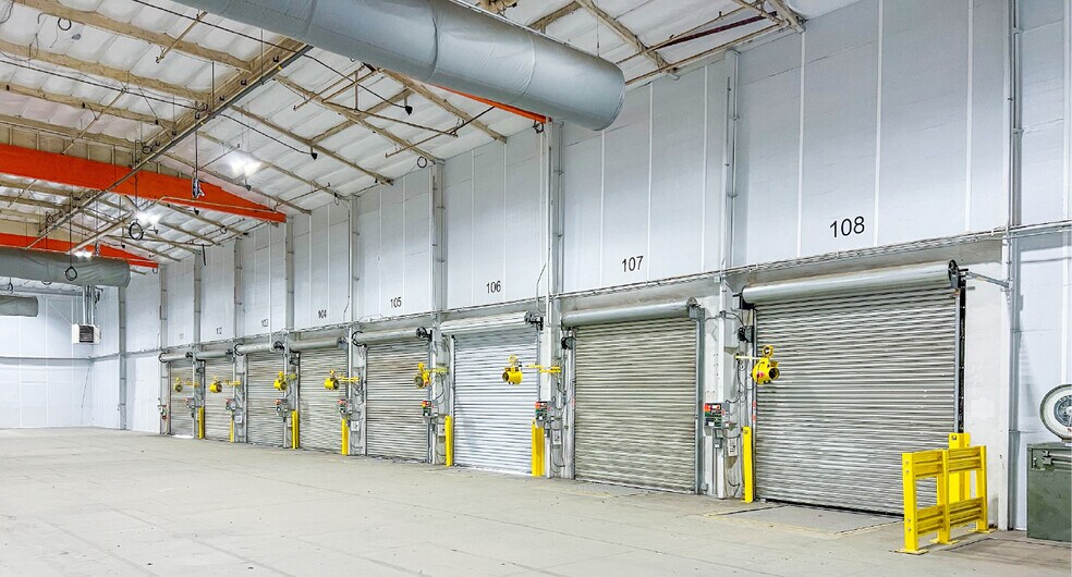 More Photos Of 2325 S Cedar Ave, Fresno Warehouse For Lease