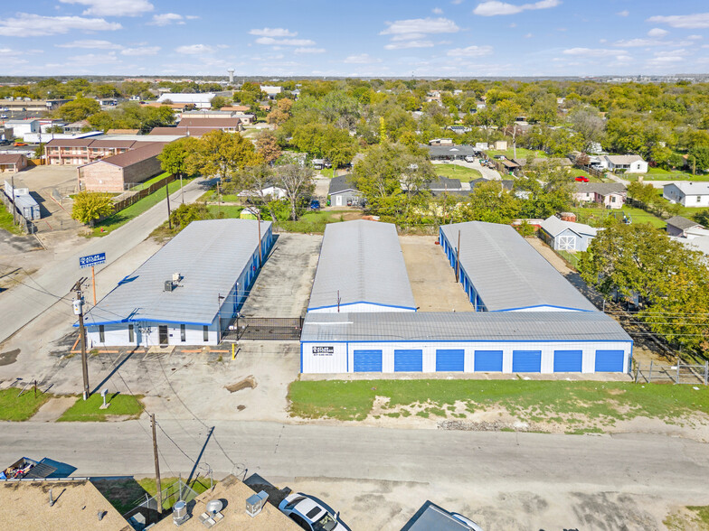 Primary Photo Of 5854 Buchanan St, Fort Worth Self Storage For Sale