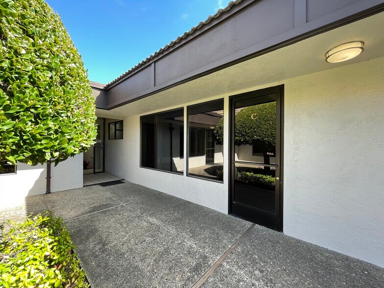 More Photos Of 117-121 Paul Dr, San Rafael Medical For Lease