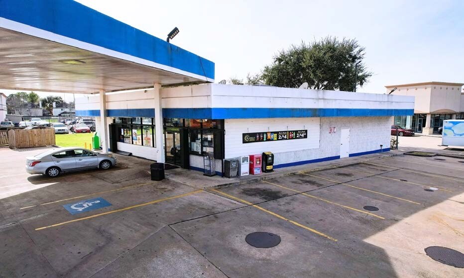 More Photos Of 12400 S Gessner Dr, Houston Convenience Store For Sale