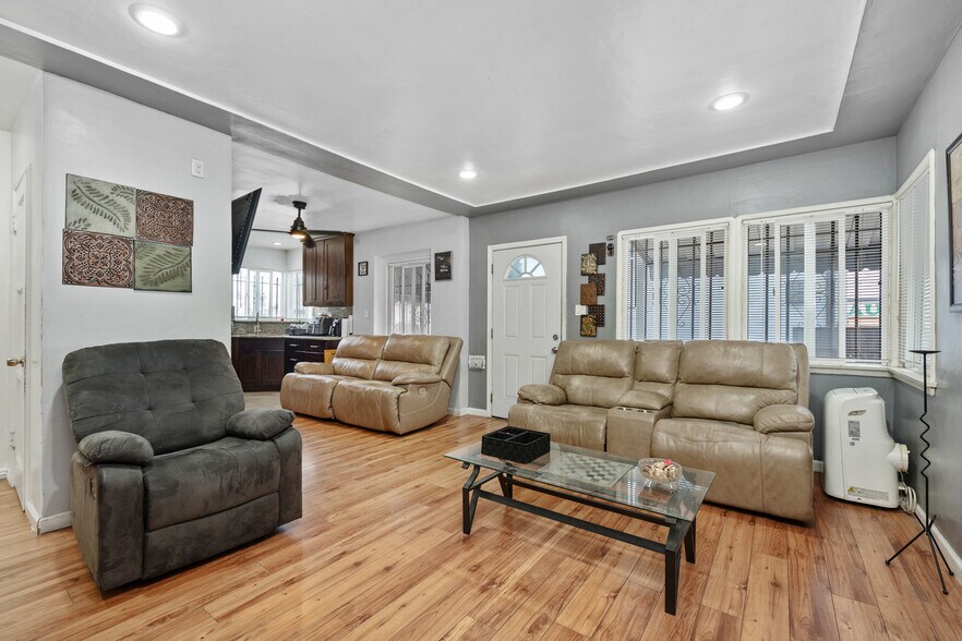 More Photos Of 9819 S Normandie Ave, Los Angeles General Retail For Sale