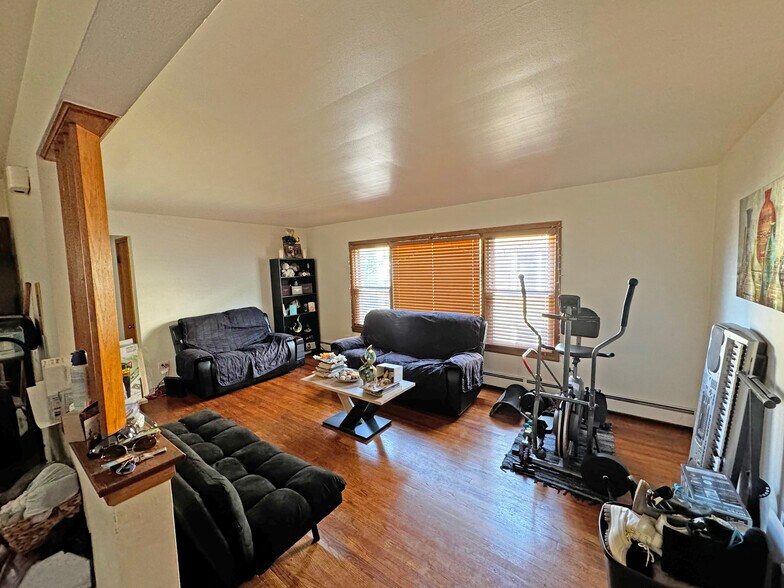 More Photos Of 1623 S Harlem Ave, Berwyn Apartments For Sale