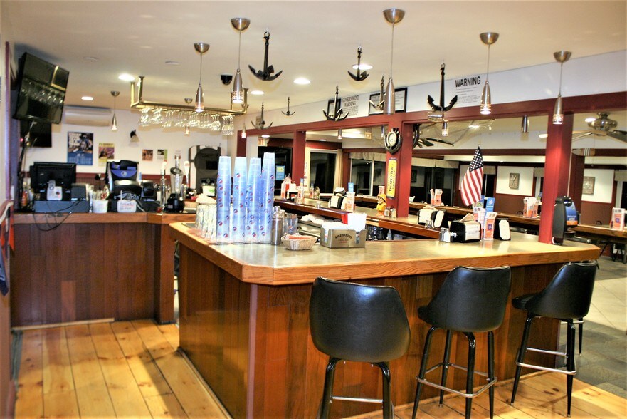 More Photos Of 10 Brick Row Ext, Athens Restaurant For Sale