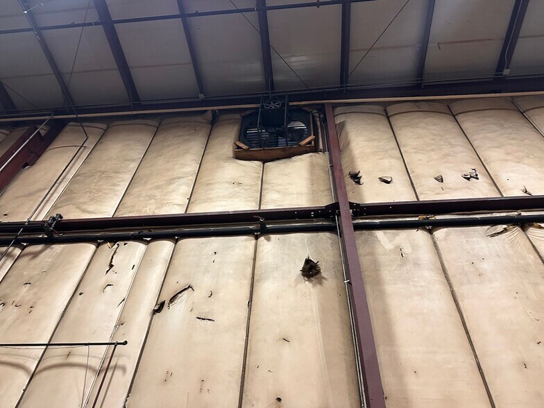 More Photos Of 429 E Grove St, Greenville Industrial For Sale
