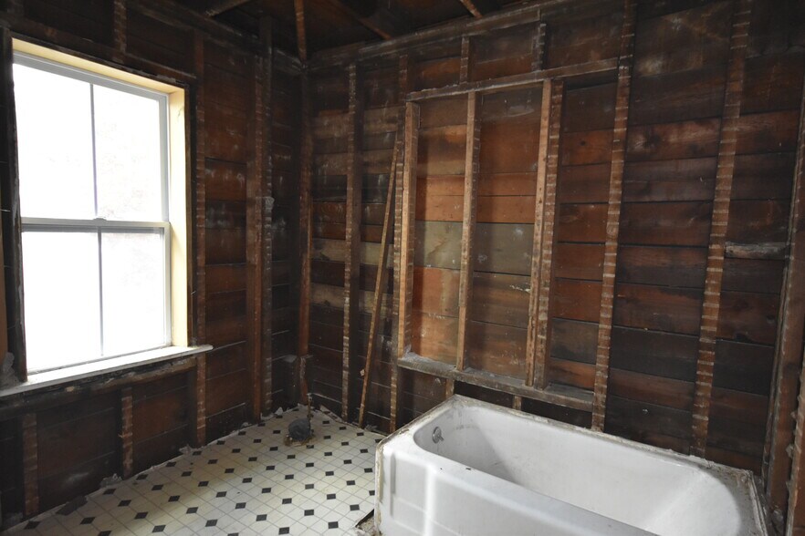 More Photos Of 309 White Horse Pike, Haddon Heights Office For Sale