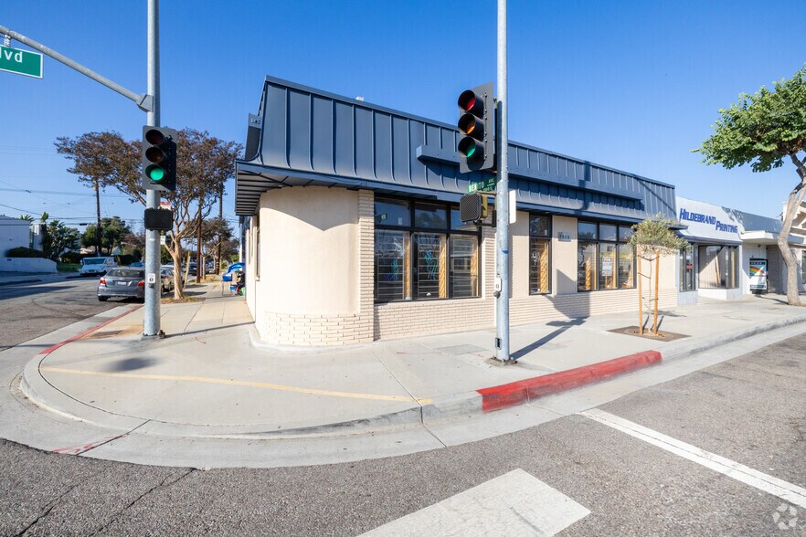 More Photos Of 1533 W Valley Blvd, Alhambra General Retail For Sale