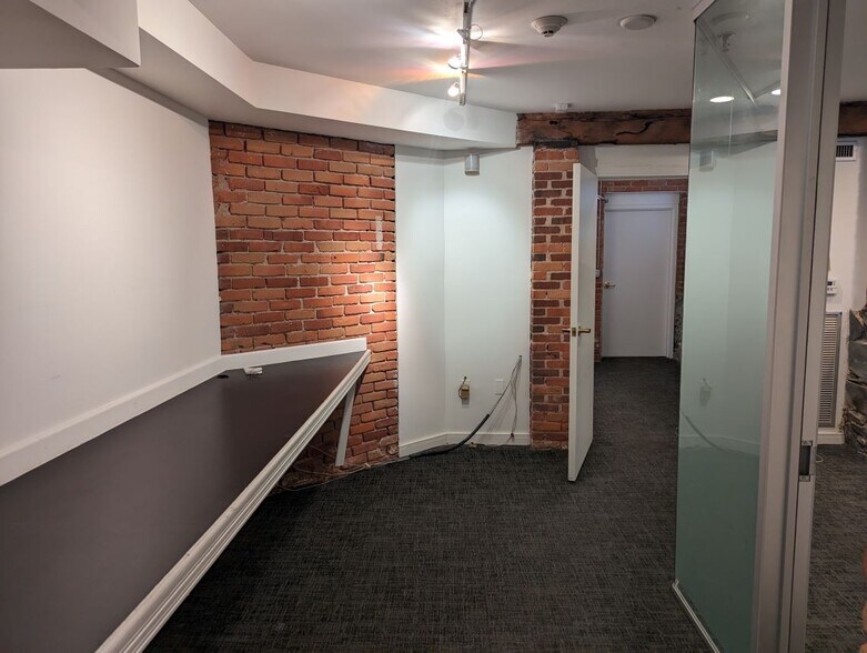 More Photos Of 4 University Rd, Cambridge Apartments For Lease