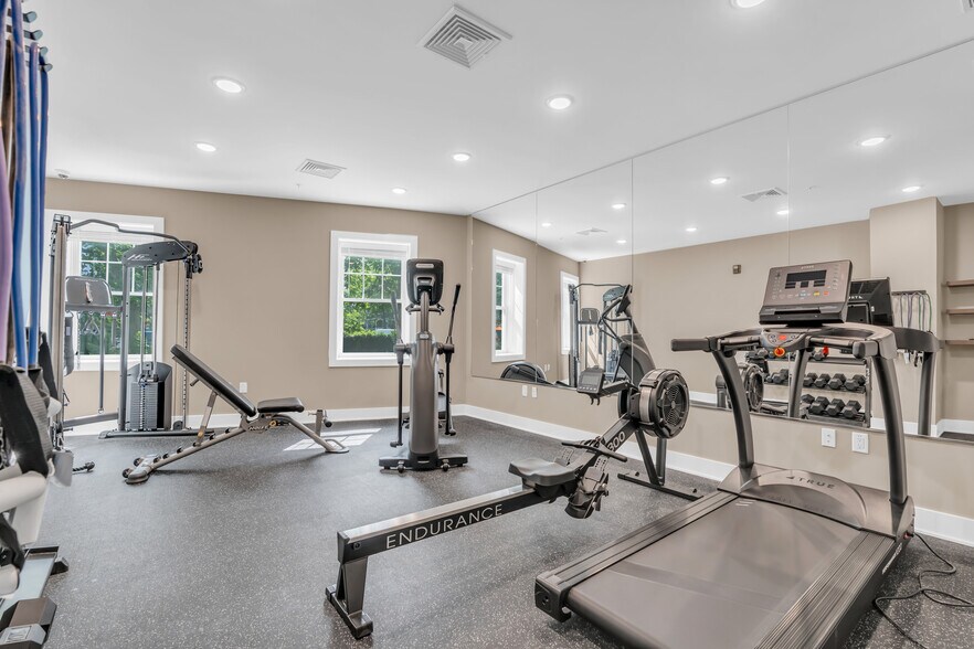 More Photos Of 33 Union Ave, Manasquan Apartments For Sale