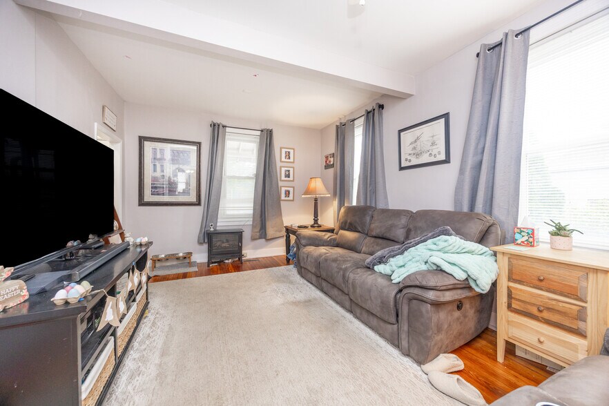More Photos Of 109 Gravel Pike, Collegeville Office Residential For Sale