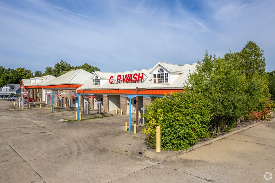 Primary Photo Of 1049 Main St, Milford Carwash For Sale