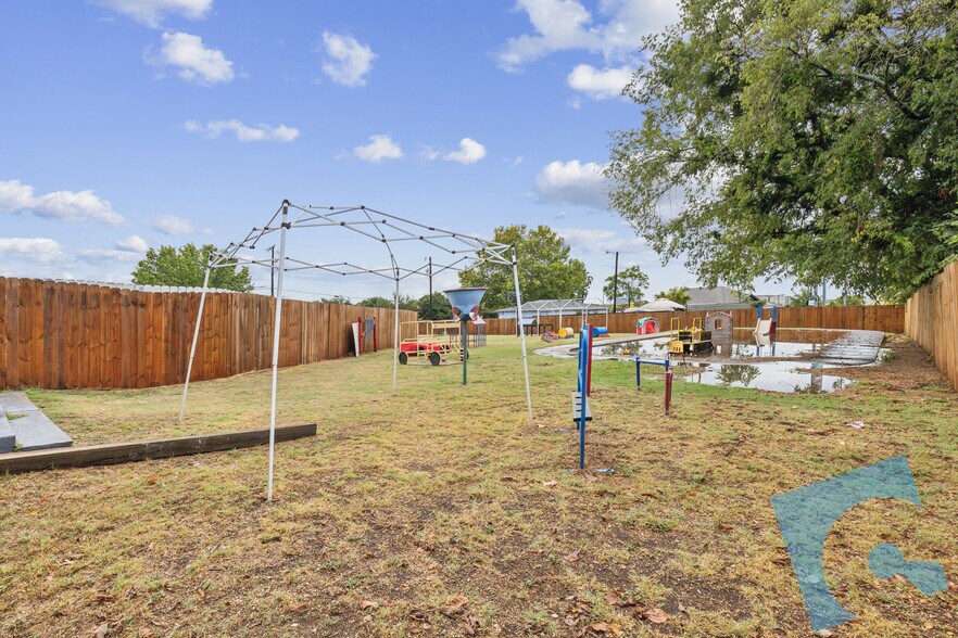 More Photos Of 114 S 14th St, Midlothian Daycare Center For Sale