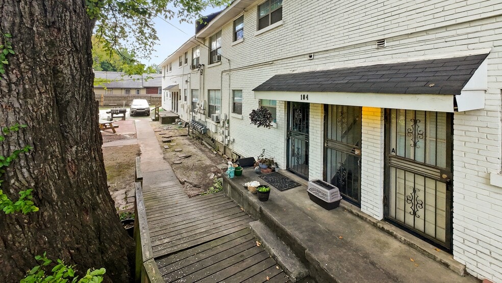 More Photos Of , Memphis Multifamily For Sale