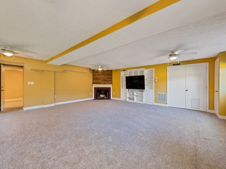 More Photos Of 142 Country Club Dr, Waynesville Hospitality For Sale