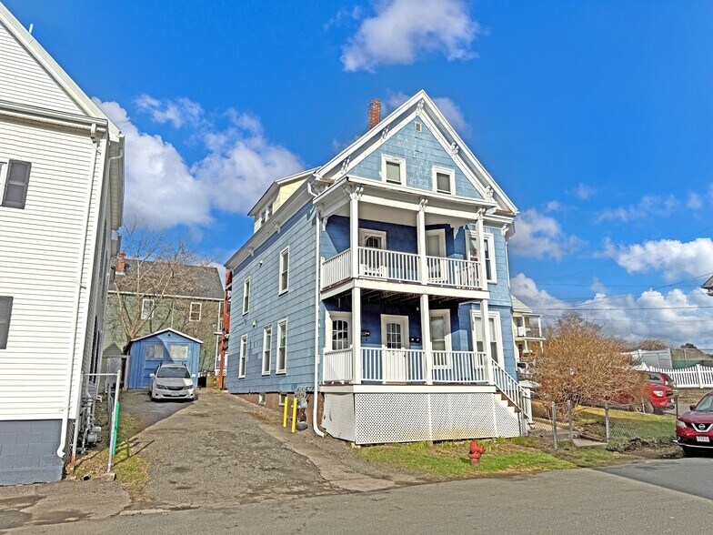 More Photos Of 24 Thorndike St, Haverhill Apartments For Sale