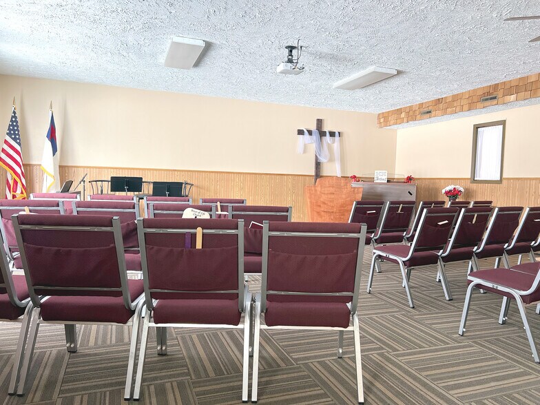 More Photos Of 418 S 14th St, Wymore General Retail For Sale