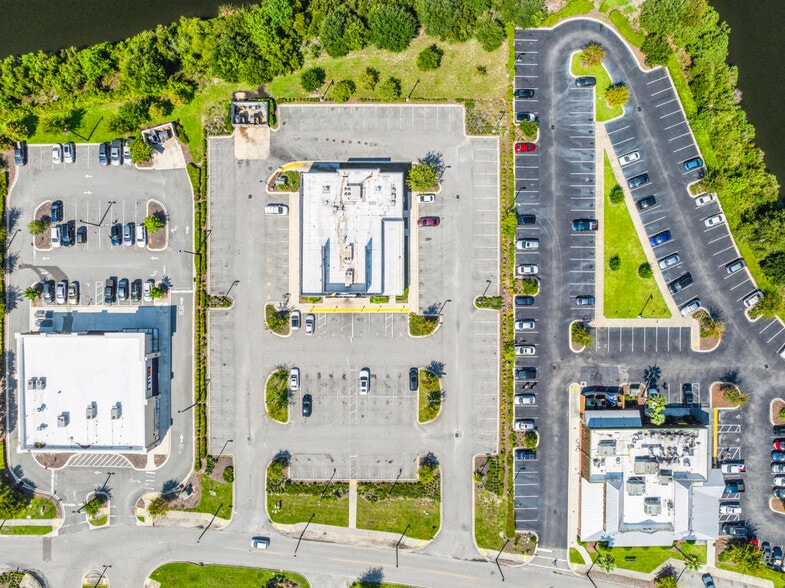 More Photos Of 4594 Tropea Way, Jacksonville Restaurant For Sale