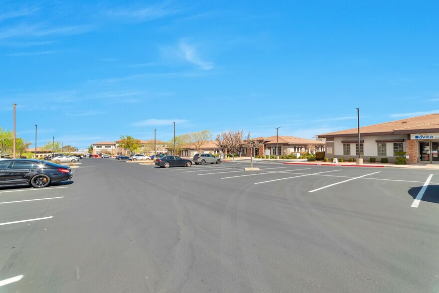 More Photos Of 2534 Anthem Village Dr, Henderson Medical For Sale